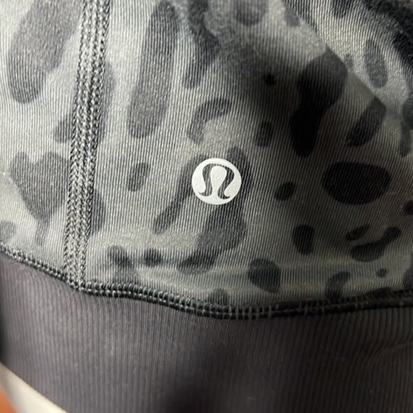 Lululemon Namaskar HoodieAnimal Swirl Deep Coal Black / Black - Picture 4 of 5